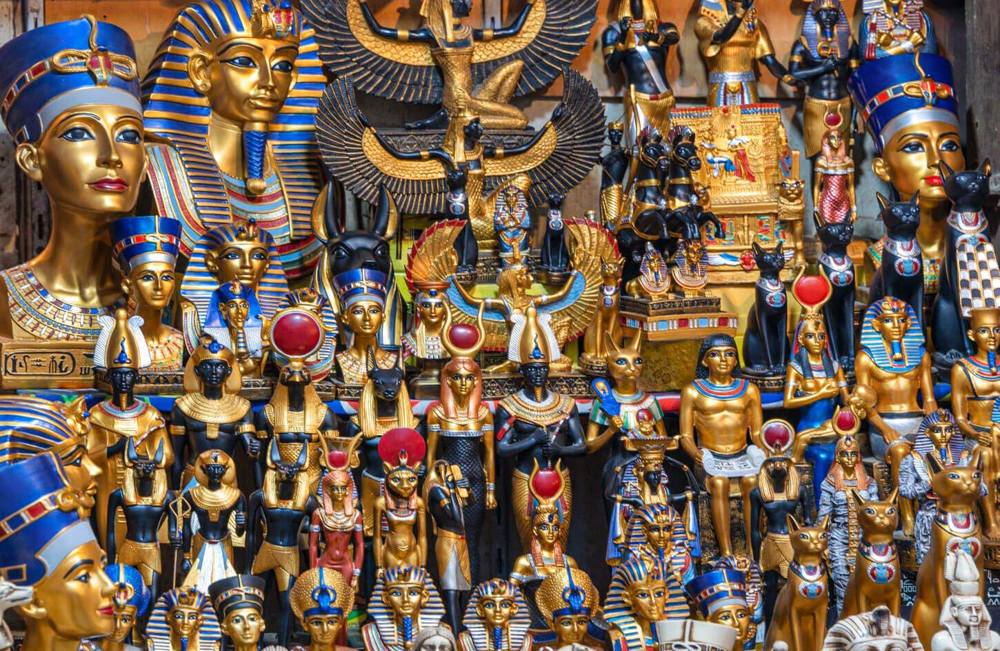 Your Guide to Finding Unique Souvenirs in Egypt’s Local Markets